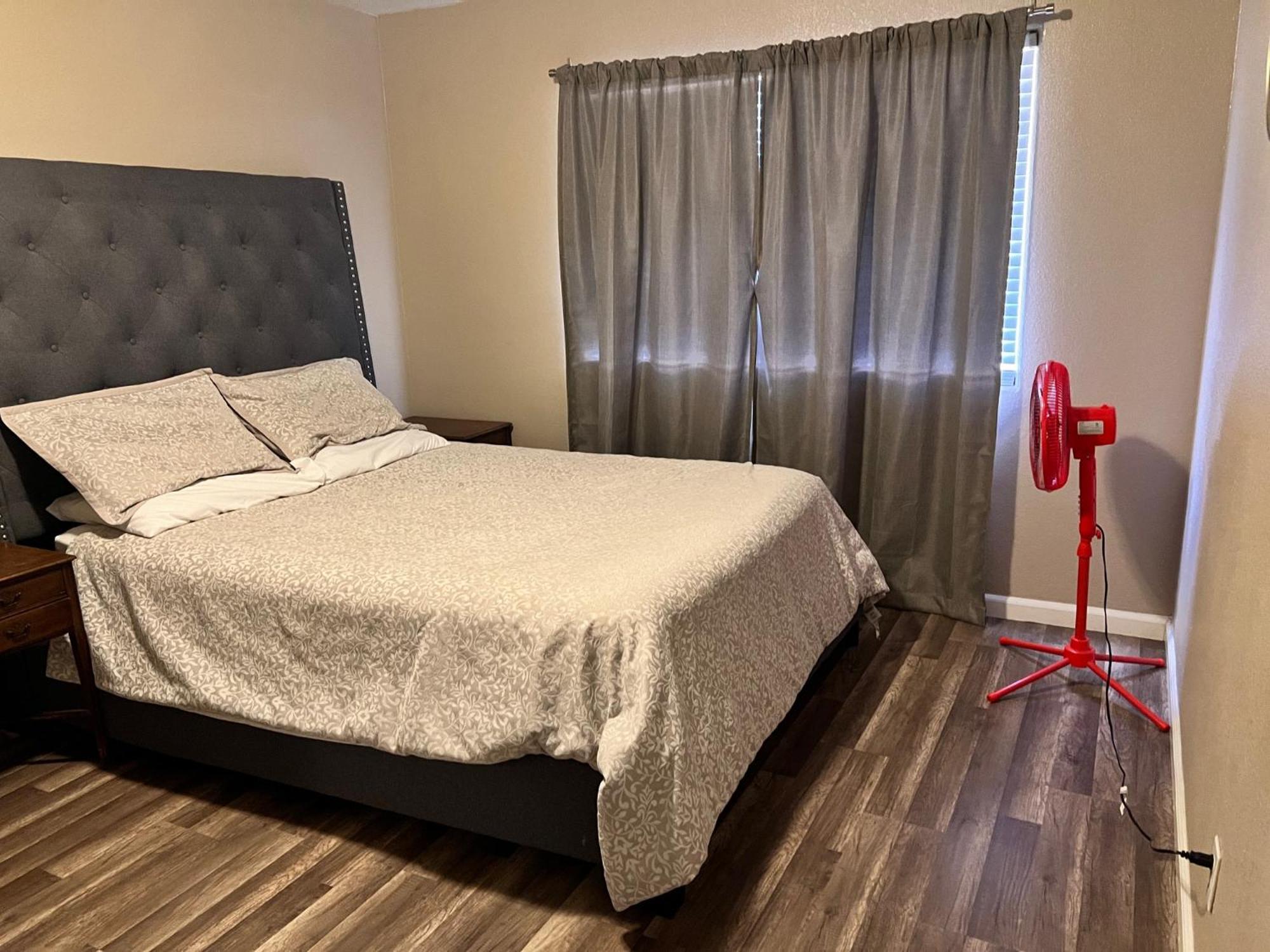Quiet 1Bed,1Bath Condo With Free Parking Fresno Exteriér fotografie
