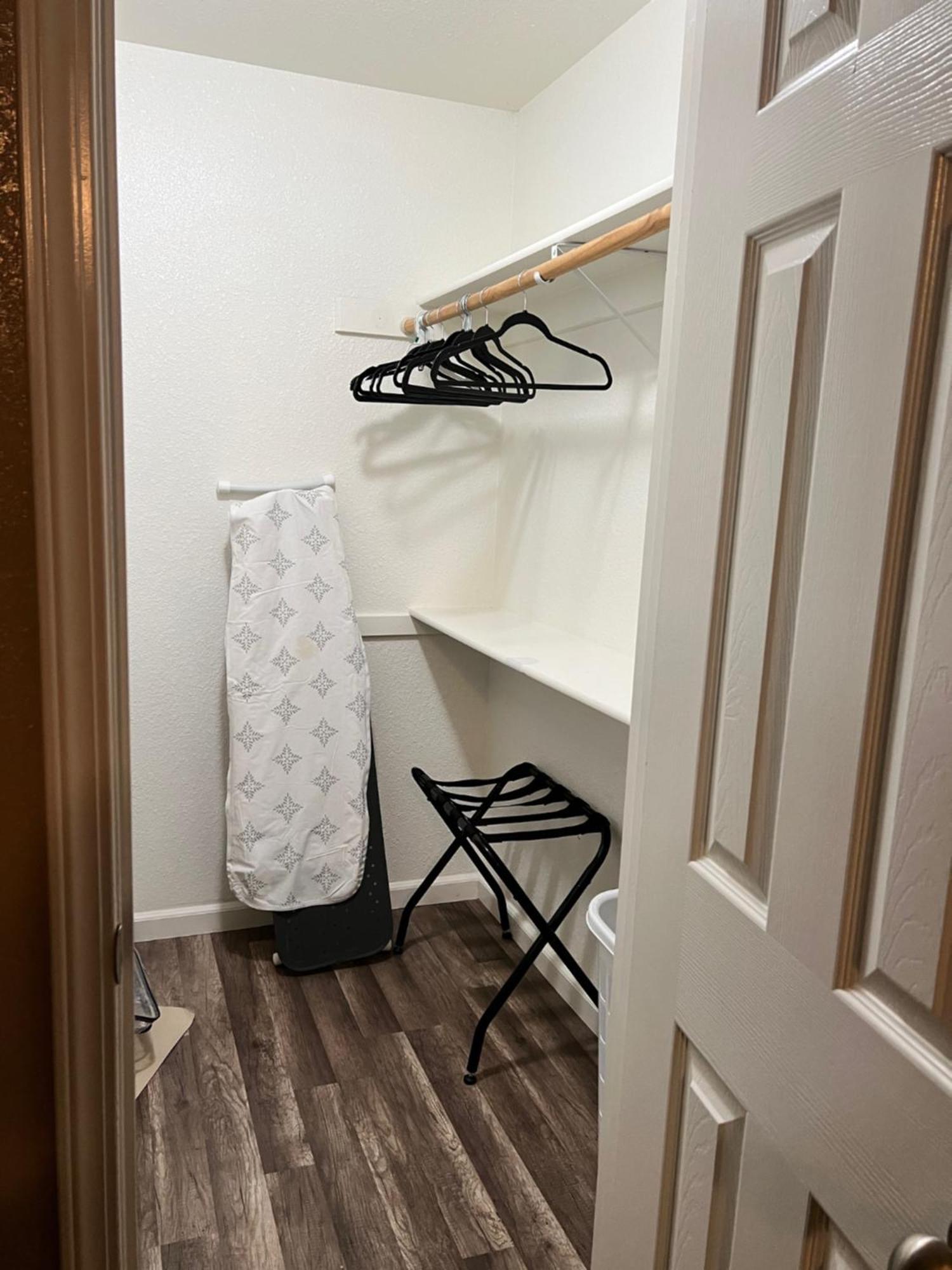 Quiet 1Bed,1Bath Condo With Free Parking Fresno Exteriér fotografie